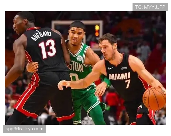 凯泽逼抢体系引领战术革新,球队状态回暖引关注 凯泽逼抢体系引领战术革新,球队状态回暖引关注